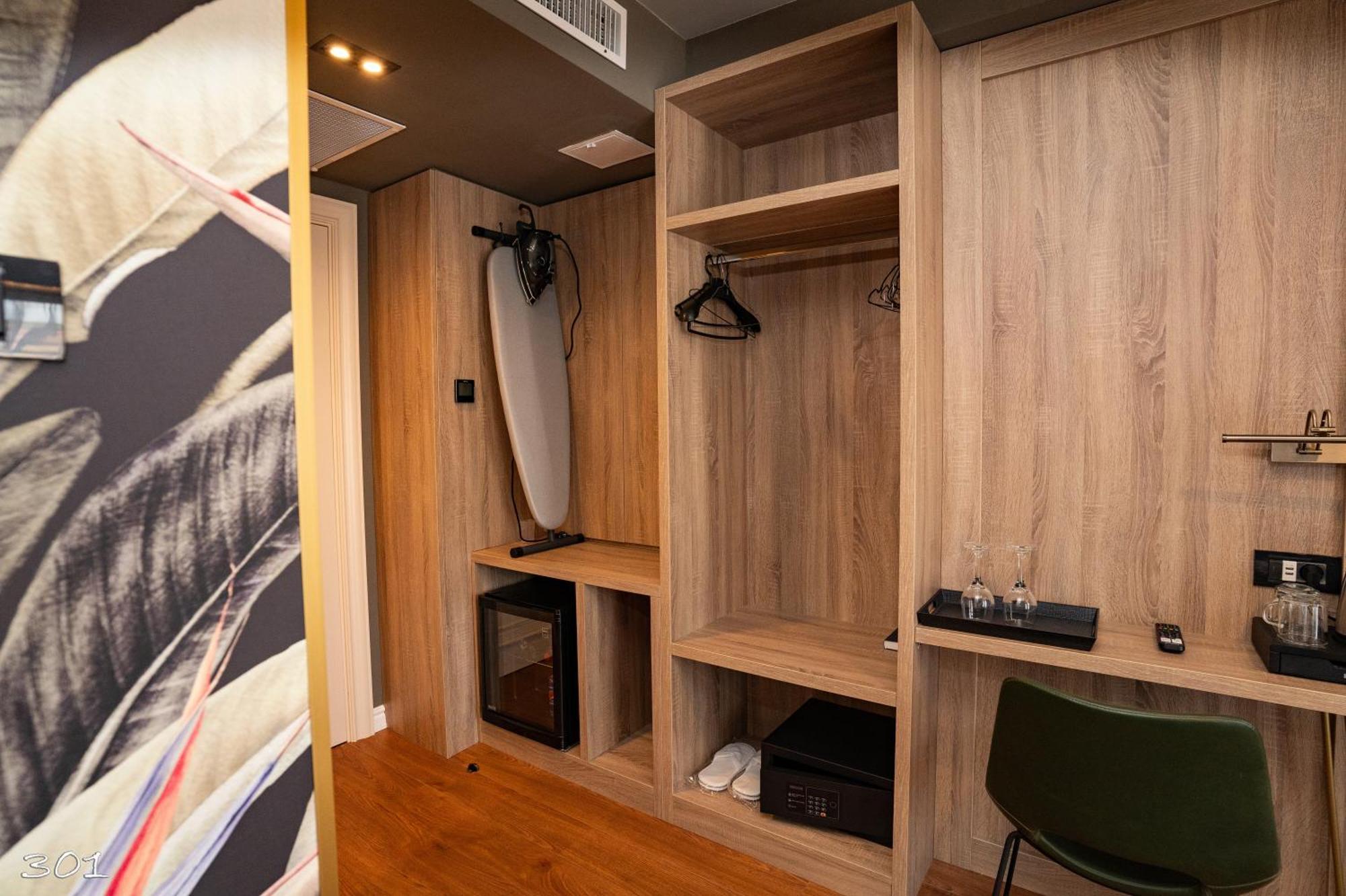 Cosmopolita Boutique Hotel Timişoara Extérieur photo
